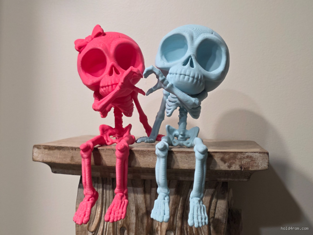 "Chill" Skeletons - Heart Hands